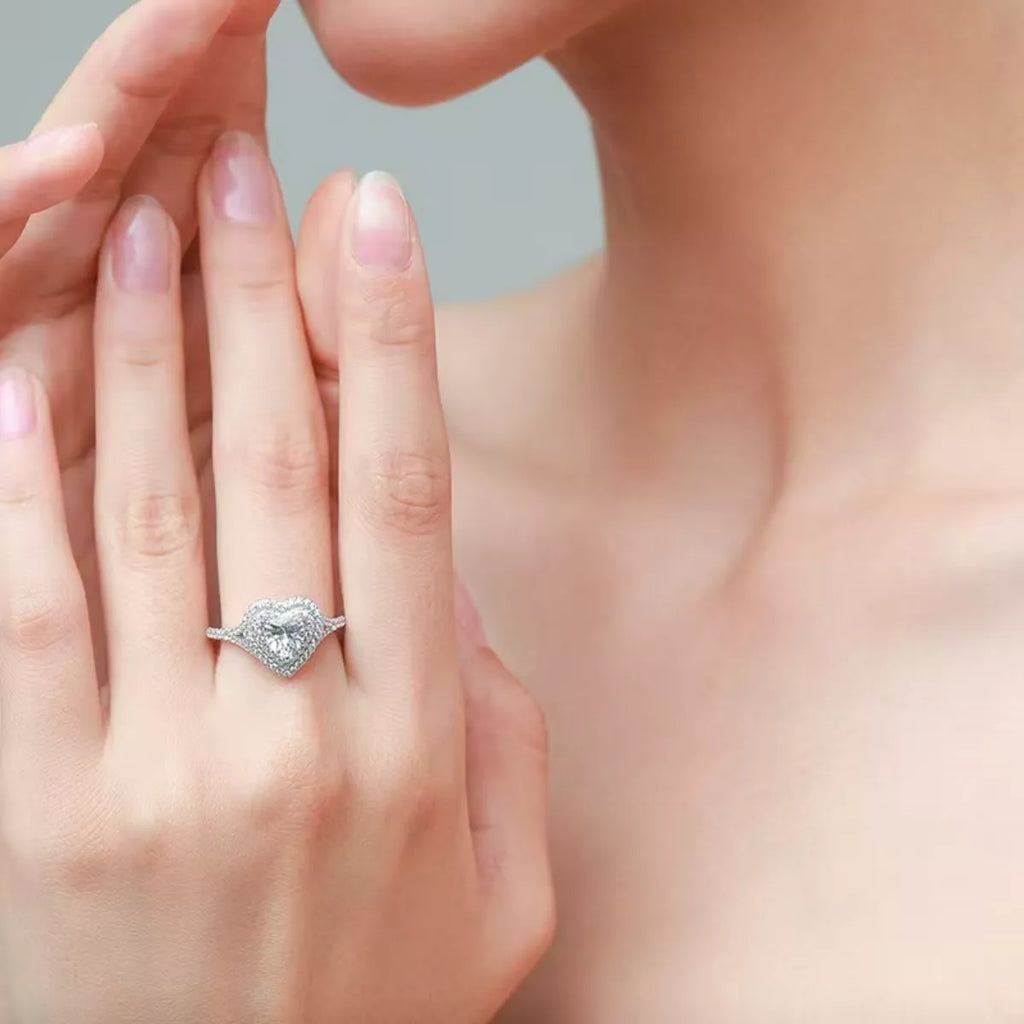 1 Carat Moissanite Heart-Shaped Ring - Girly Tea