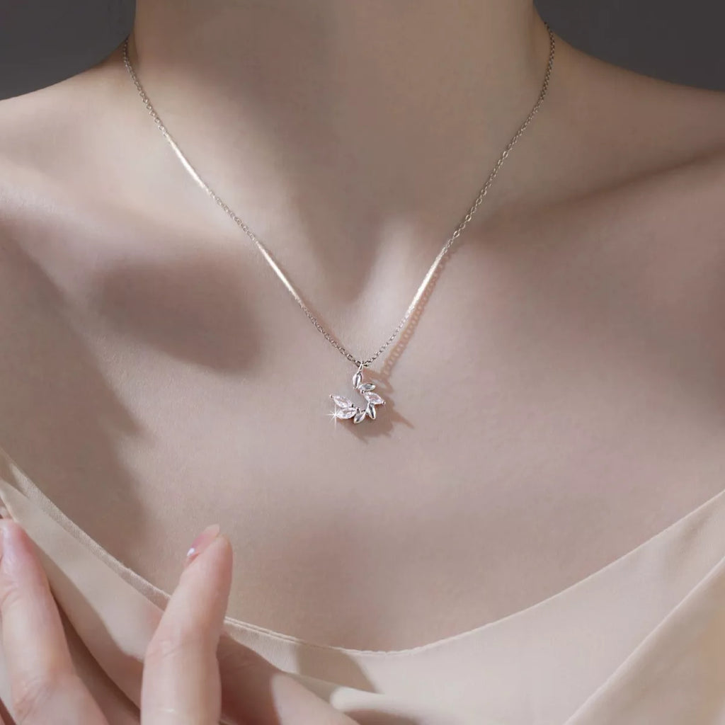 925 Sterling Silver Zircon Leaf Pendant Necklace - Girly Tea