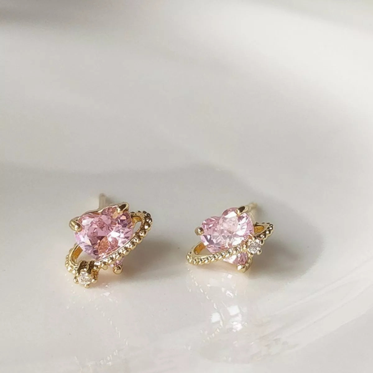 Heart Planet Stud Earrings - Girly Tea