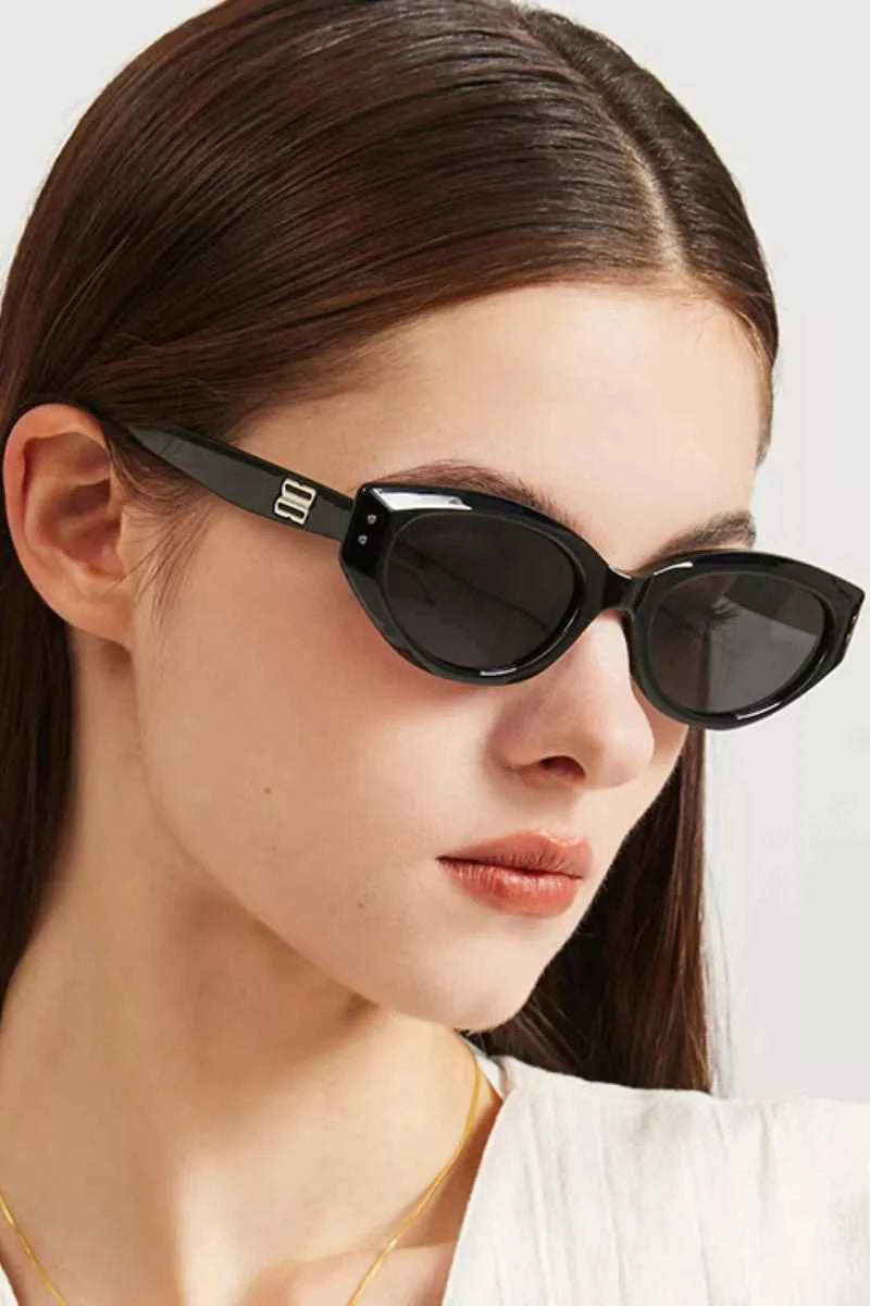 Retro Oval Frame Sunglasses