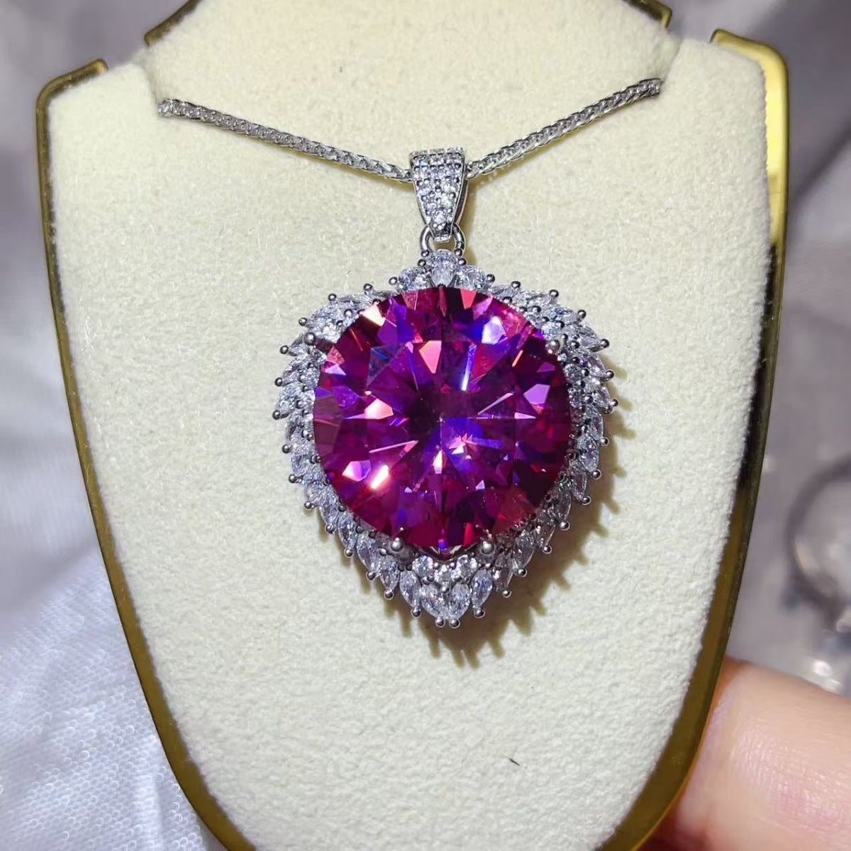 20 Carat Moissanite 925 Sterling Silver Pendant Necklace - Girly Tea